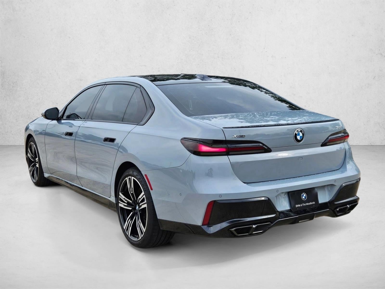 2025 BMW 7 Series 760i - Photo 7