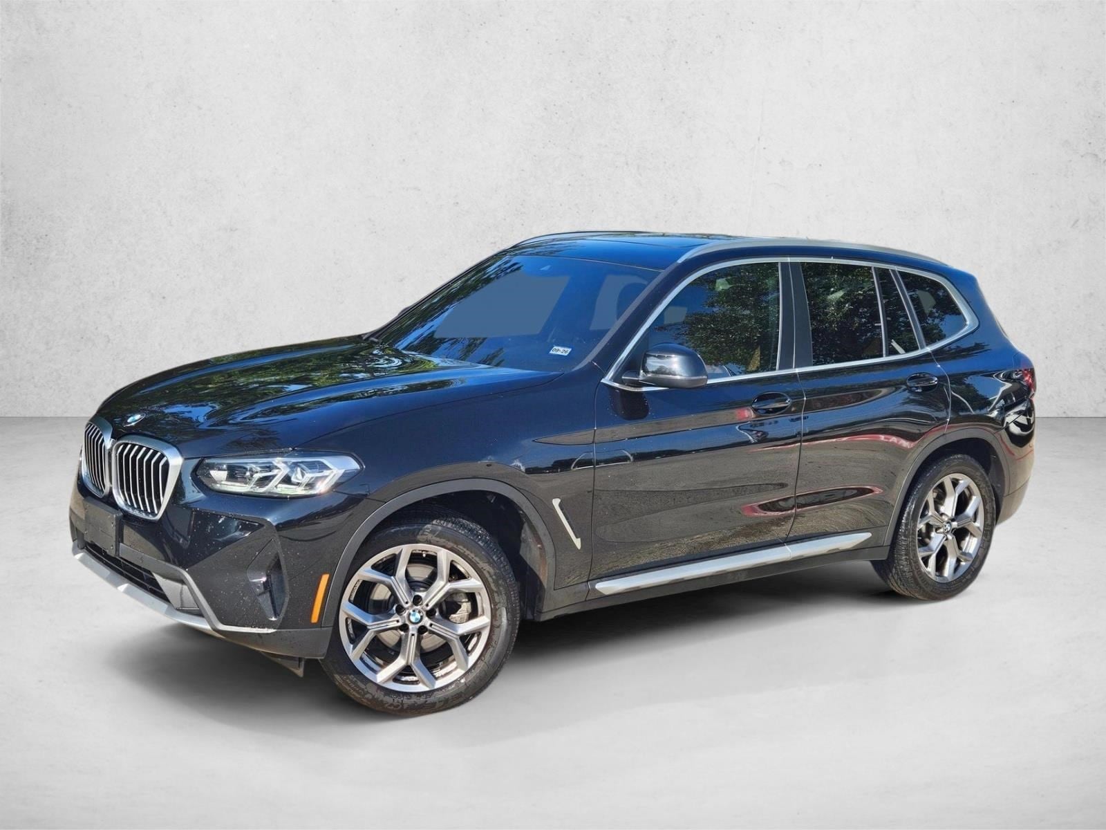 2022 BMW X3 30i's photo