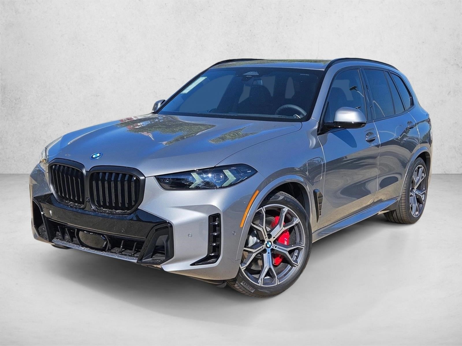 2026 BMW X5 50e's photo