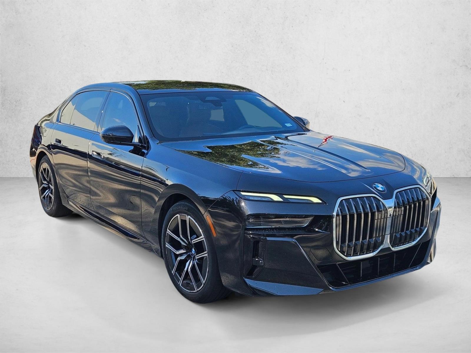 2023 Bmw 740i photo 3