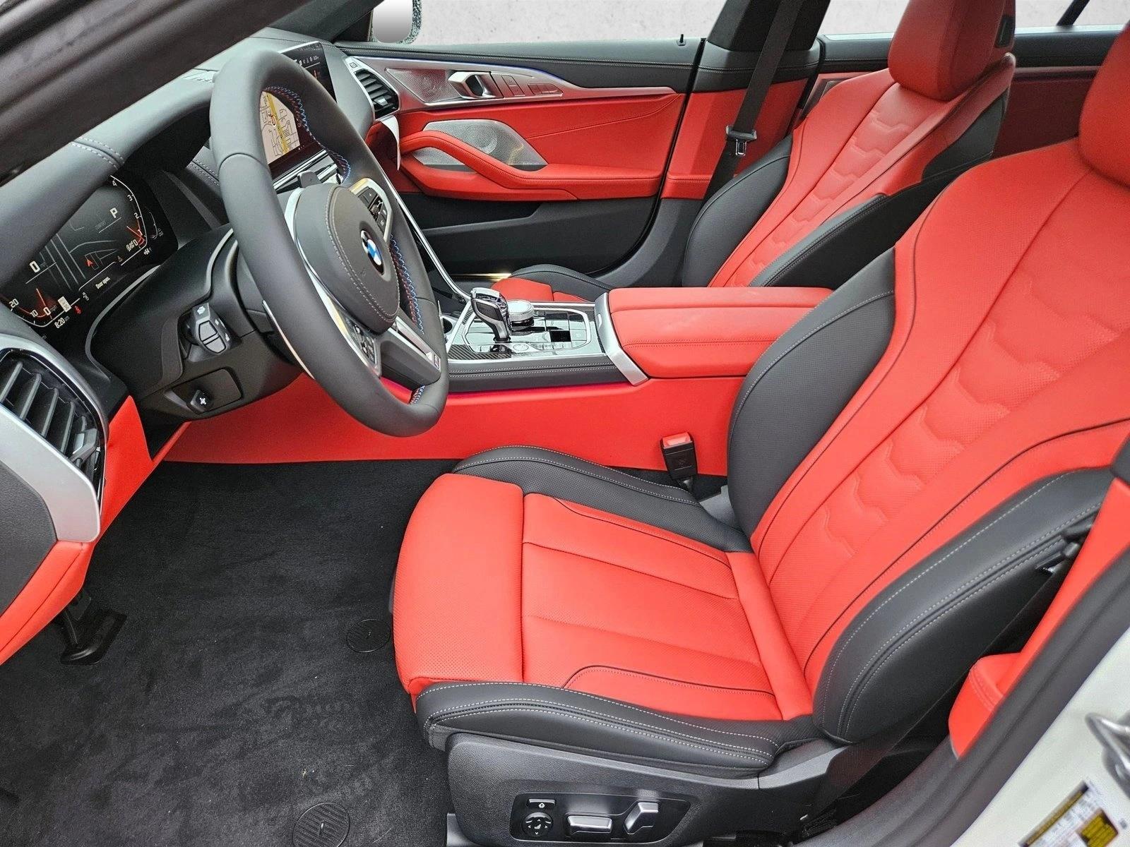 2026 BMW 8 Series M850i - Photo 15
