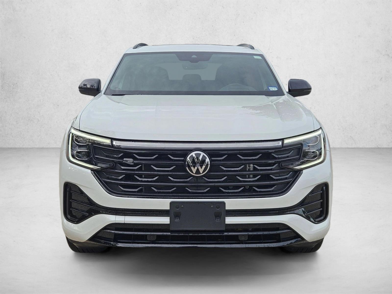 2025 Volkswagen Atlas Cross Sport SEL R-Line photo 2