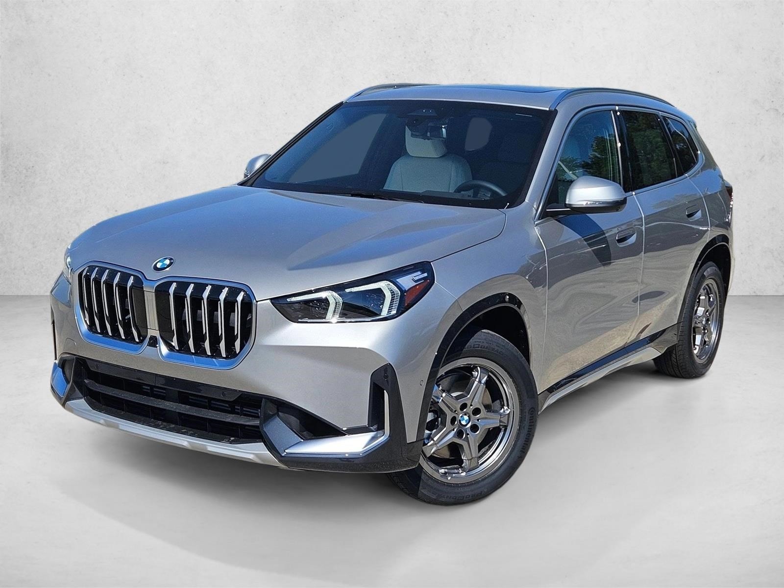 2026 BMW X1 28i's photo