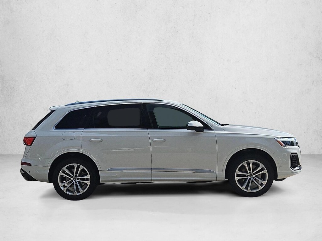 Used 2025 Audi Q7 55 Premium SUV