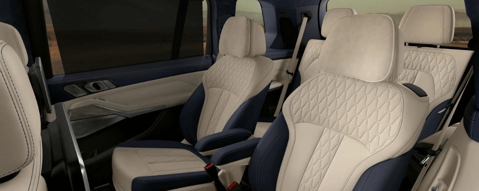 2019 BMW X7 interior