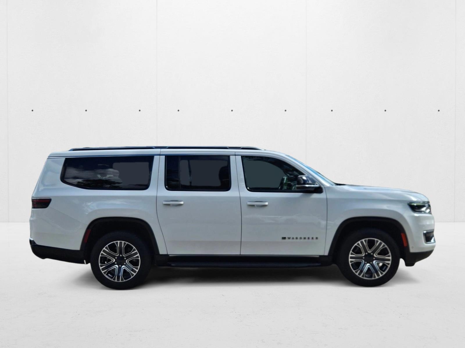2024 Jeep Wagoneer L Series II photo 4