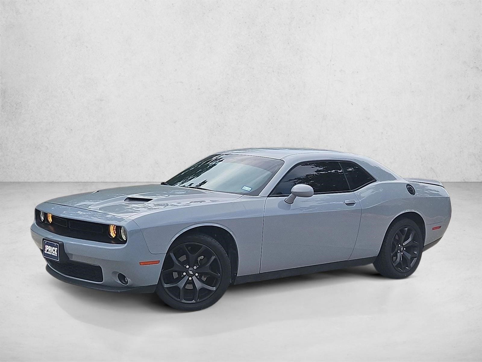 2020 Dodge Challenger SXT Auto's photo