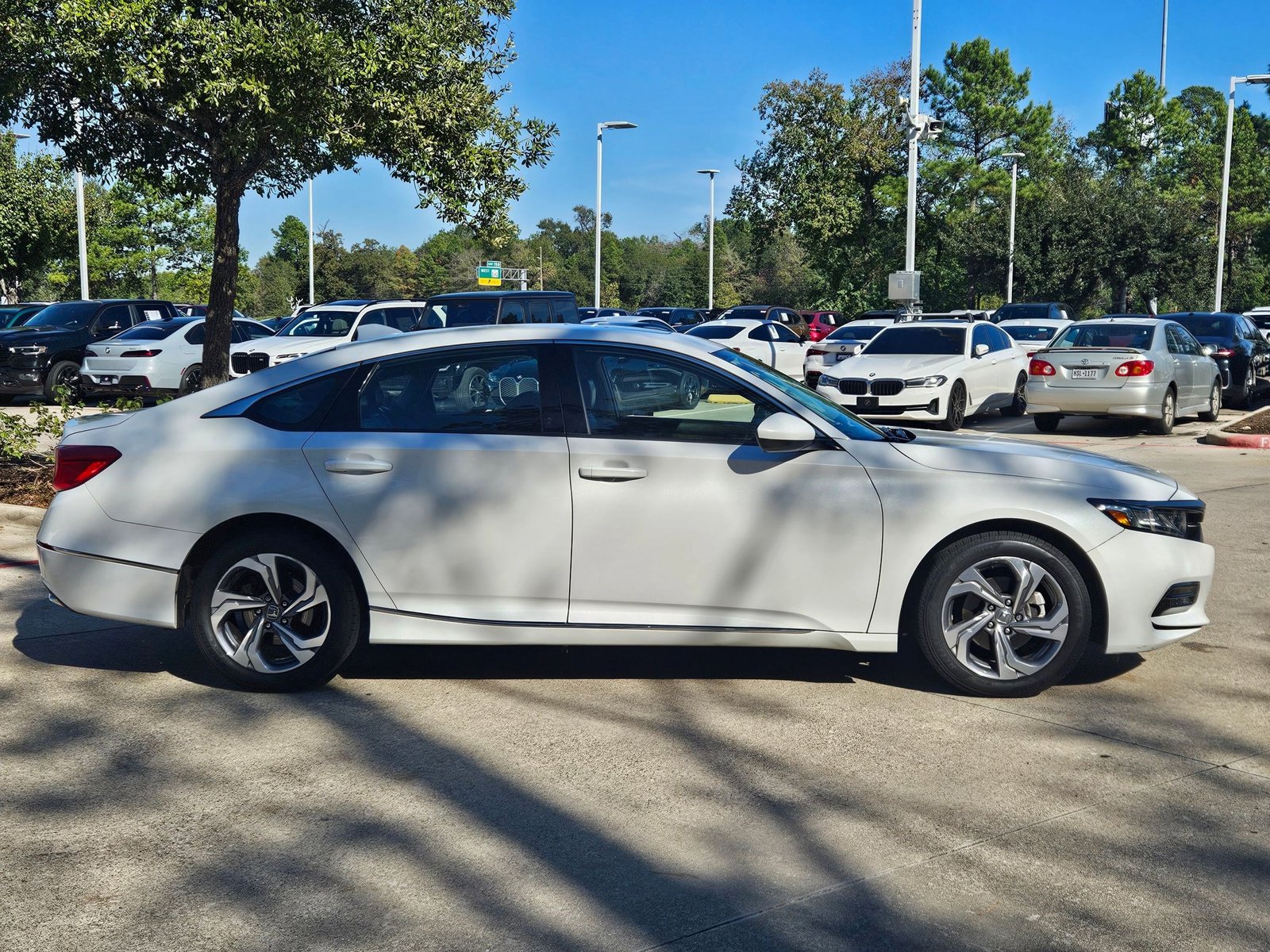 2019 Honda Accord EX photo 4