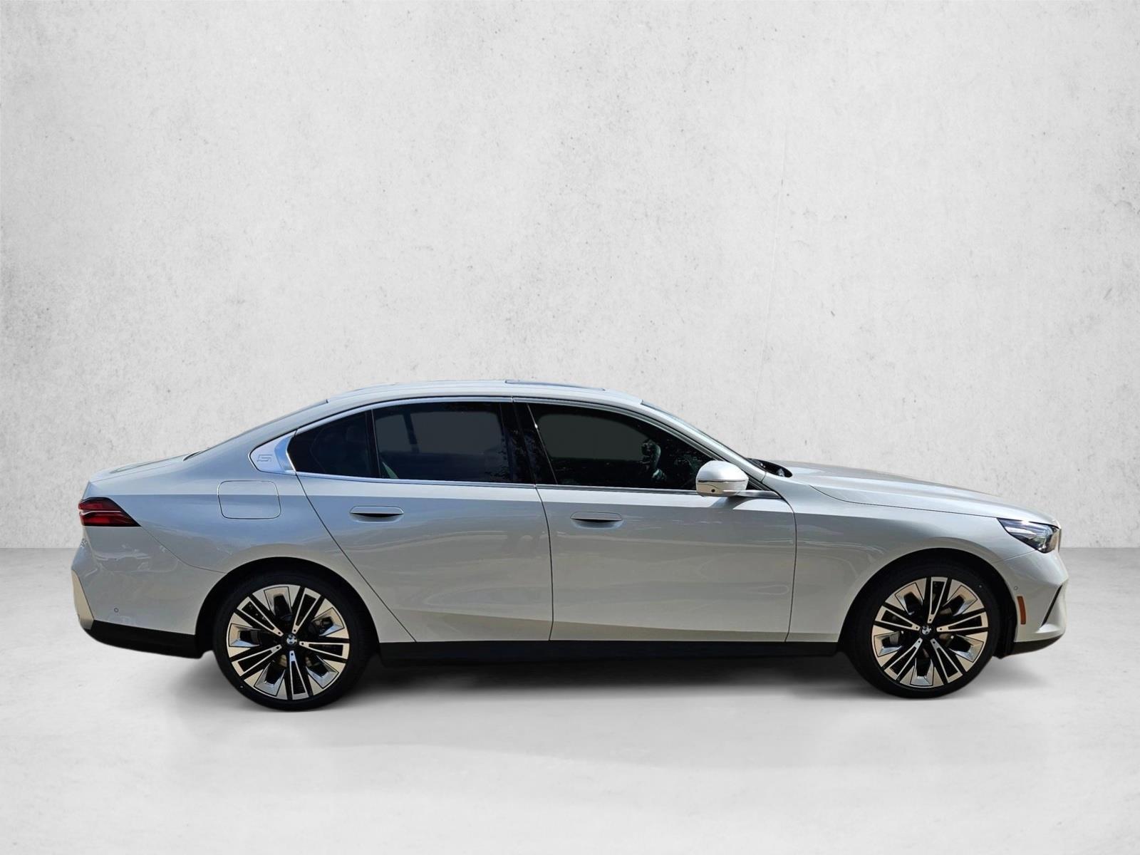 2026 Bmw 530i photo 2