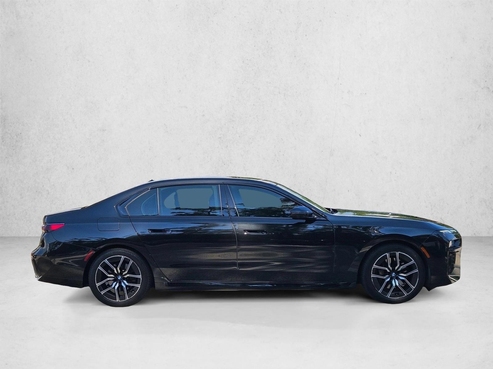 2023 Bmw 740i photo 4