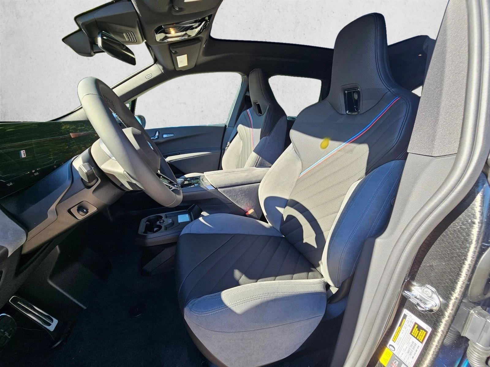 2026 BMW iX 60 - Photo 15