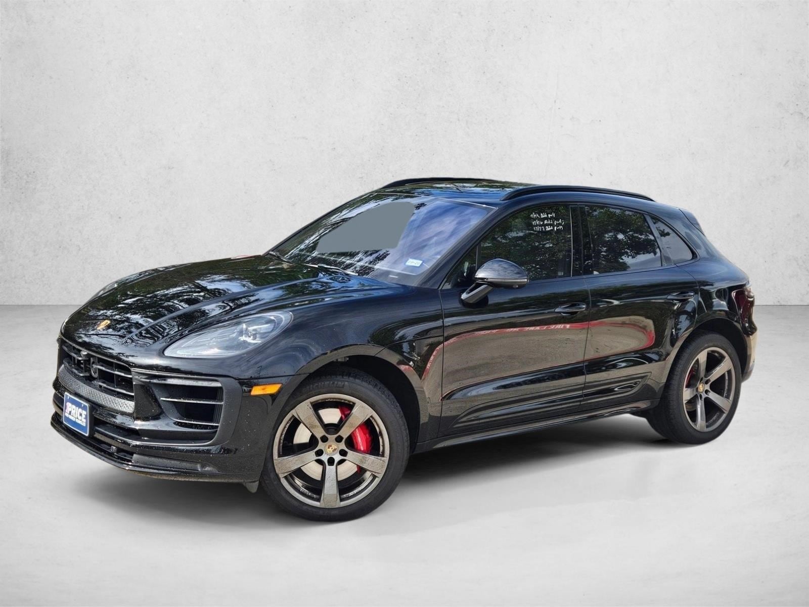 2022 Porsche Macan S's photo
