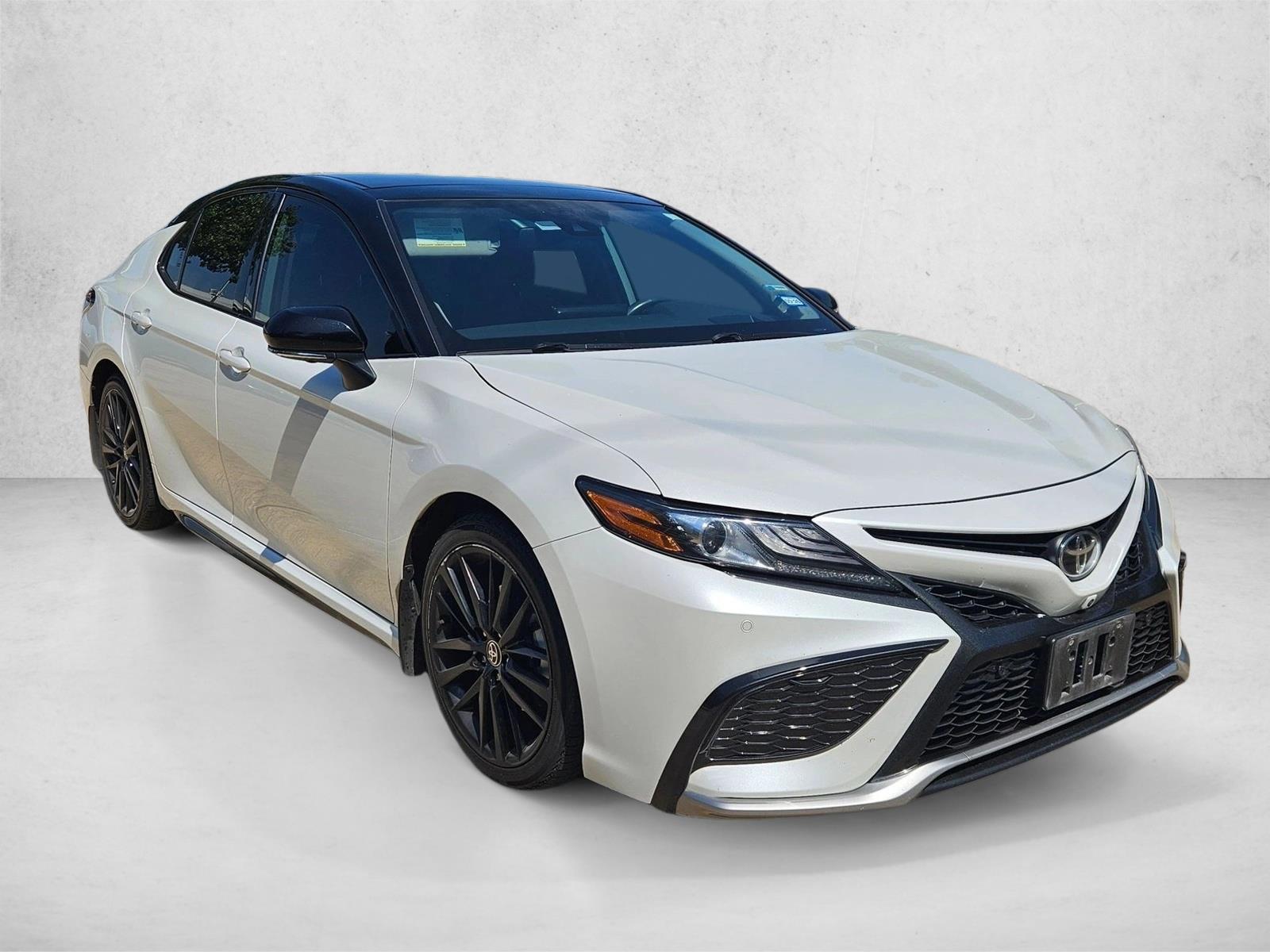 2021 Toyota Camry XSE V6 photo 3