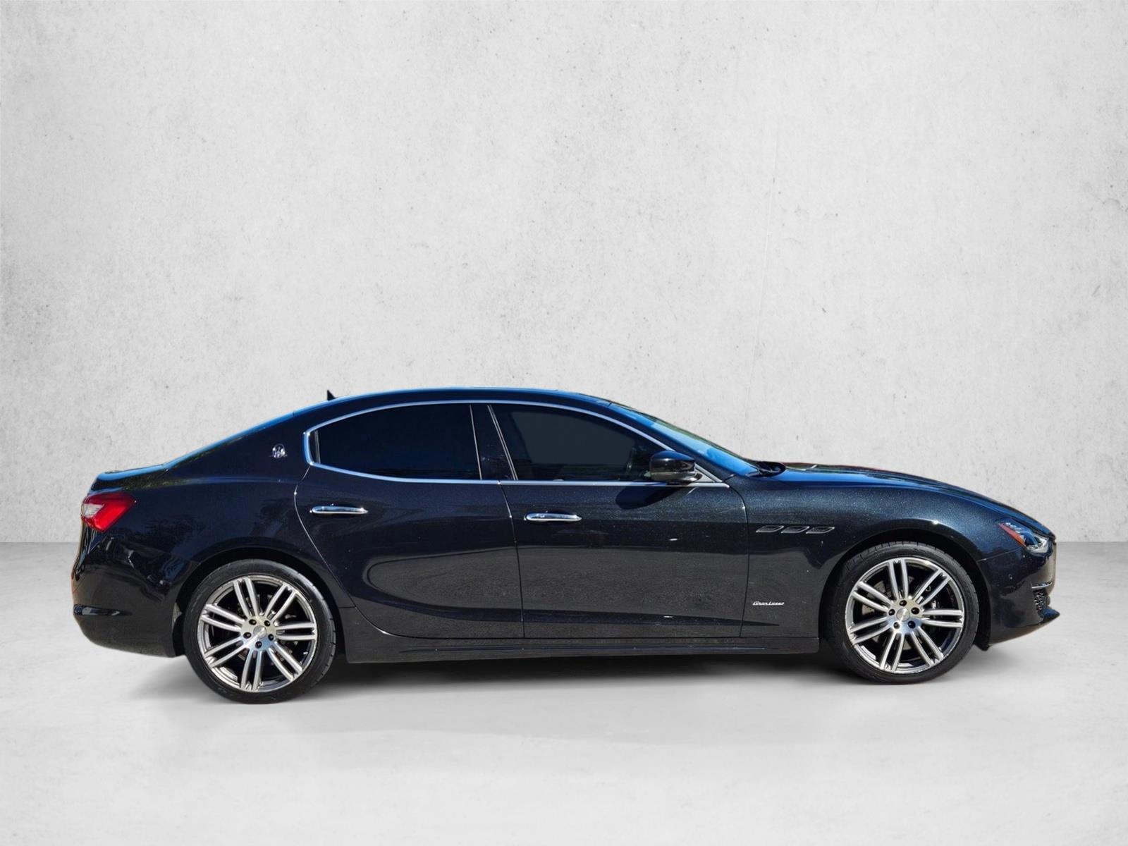 2020 Maserati Ghibli GranLusso photo 4