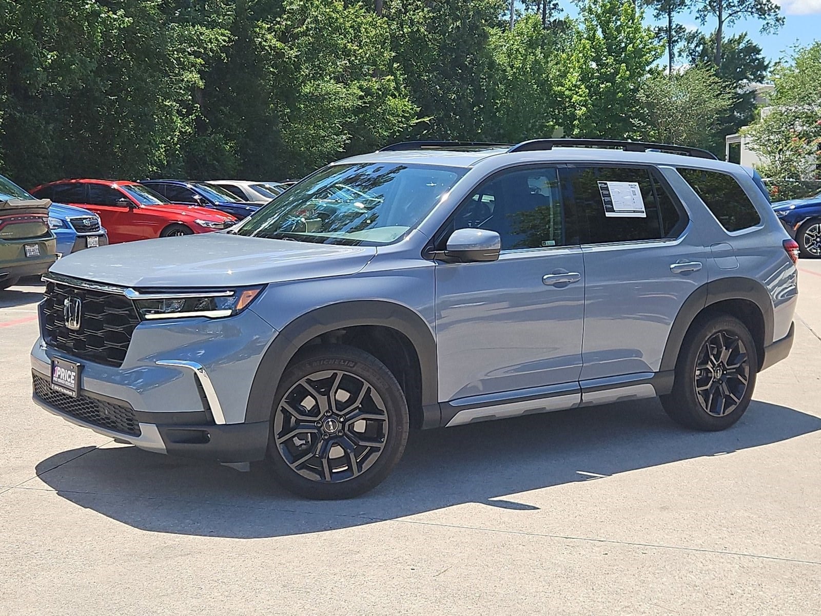 2025 Honda Pilot Touring 2WD's photo