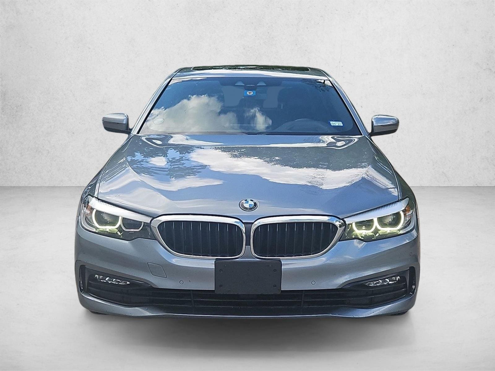 Used 2018 BMW 5 Series 530i with VIN WBAJA5C50JWA39322 for sale in The Woodlands, TX