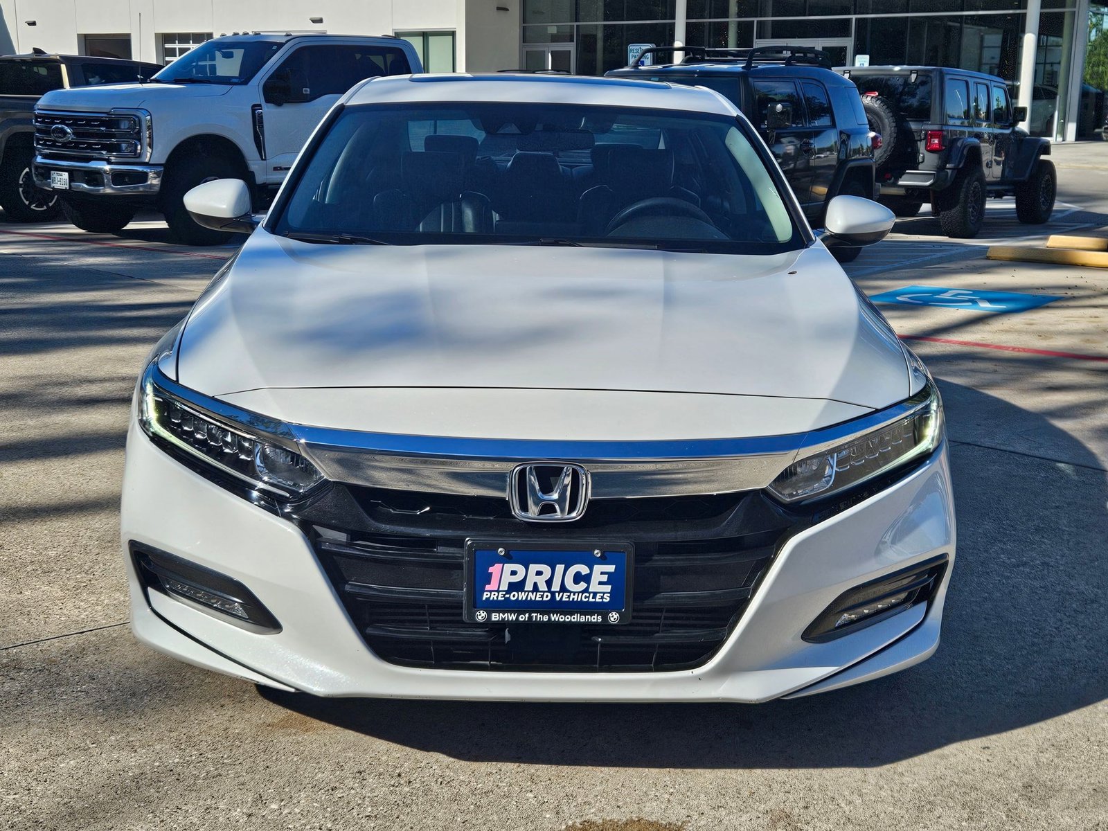 2019 Honda Accord EX photo 2