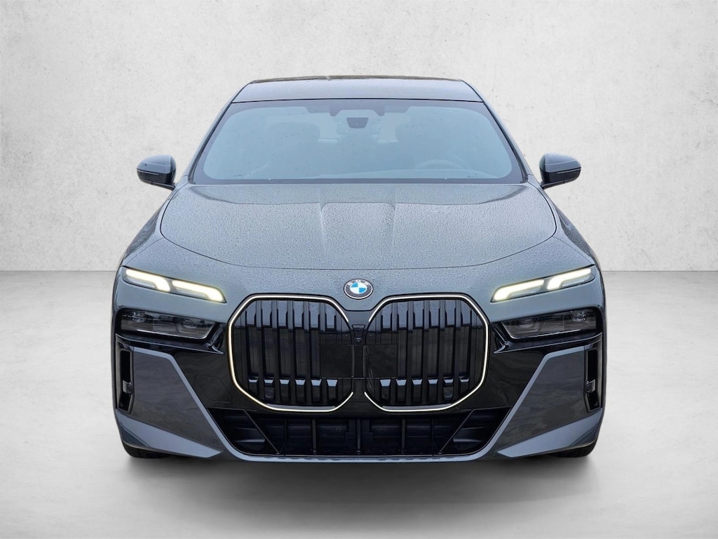 New 2026 BMW 740i Sedan