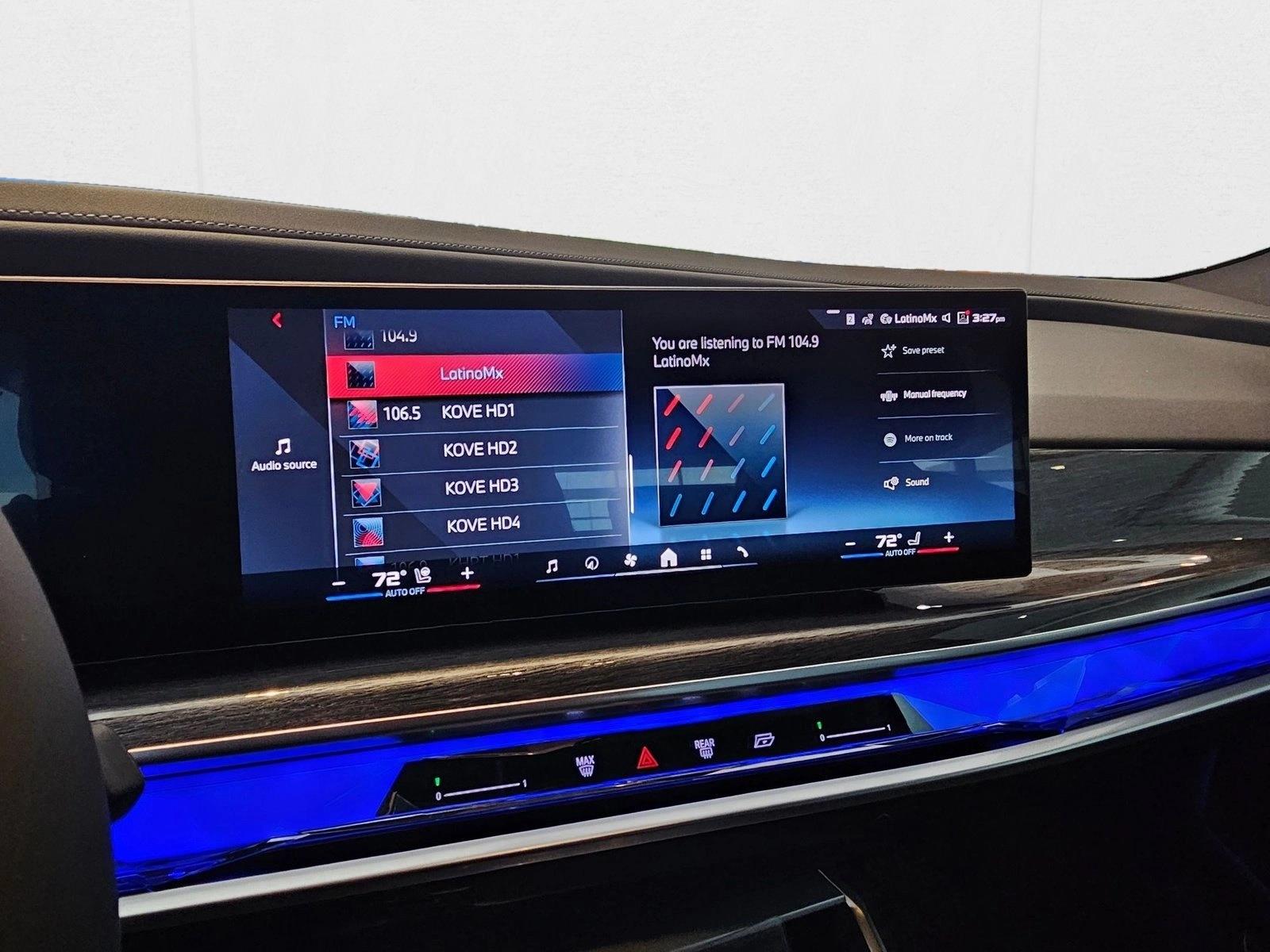 2025 BMW i7 M70 - Photo 14