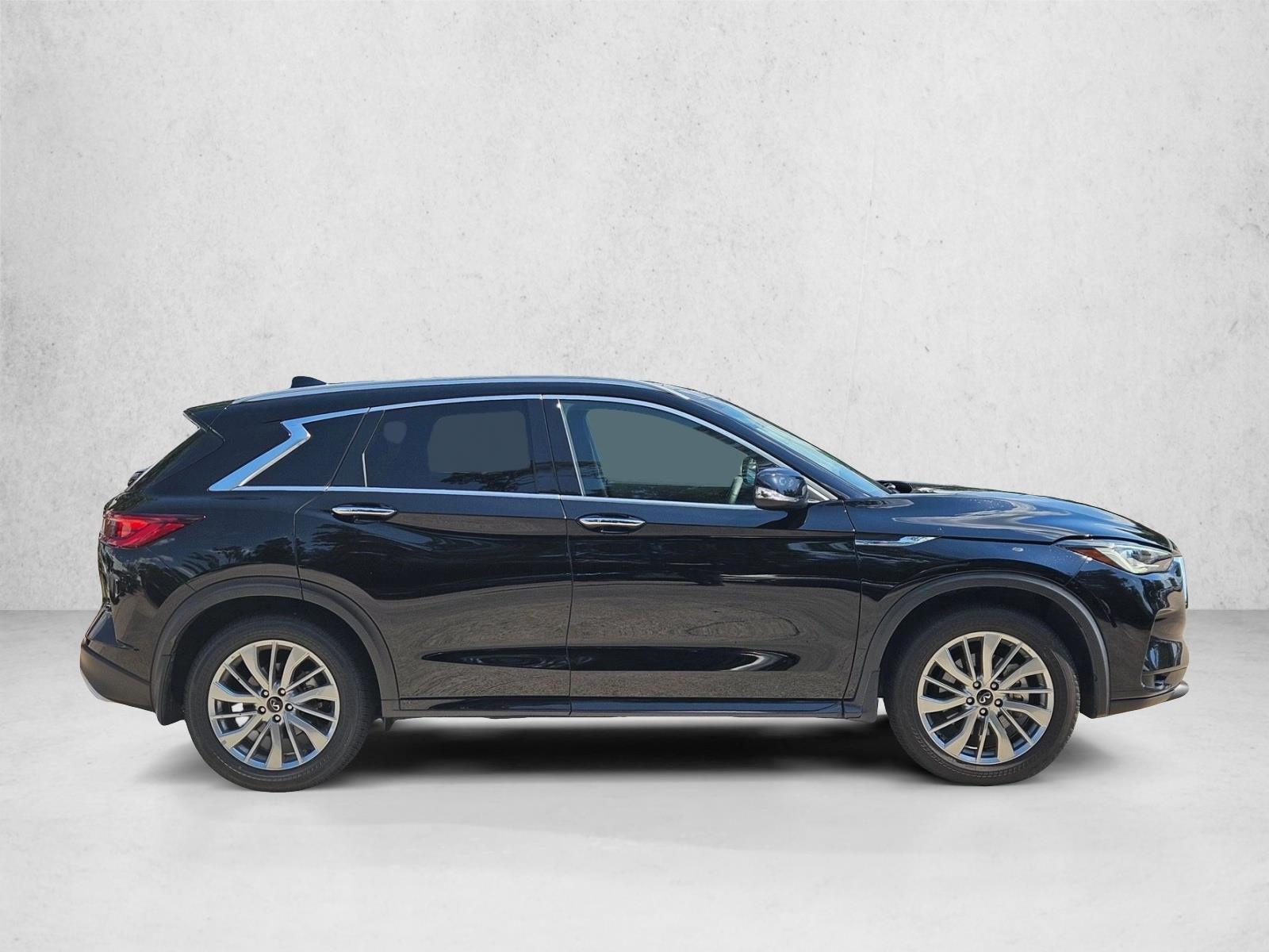 2023 Infiniti QX50 Luxe photo 4