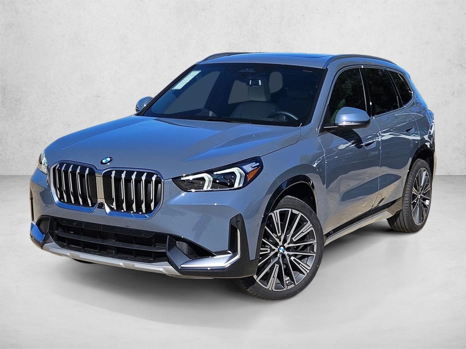 2026 BMW X1 28i's photo