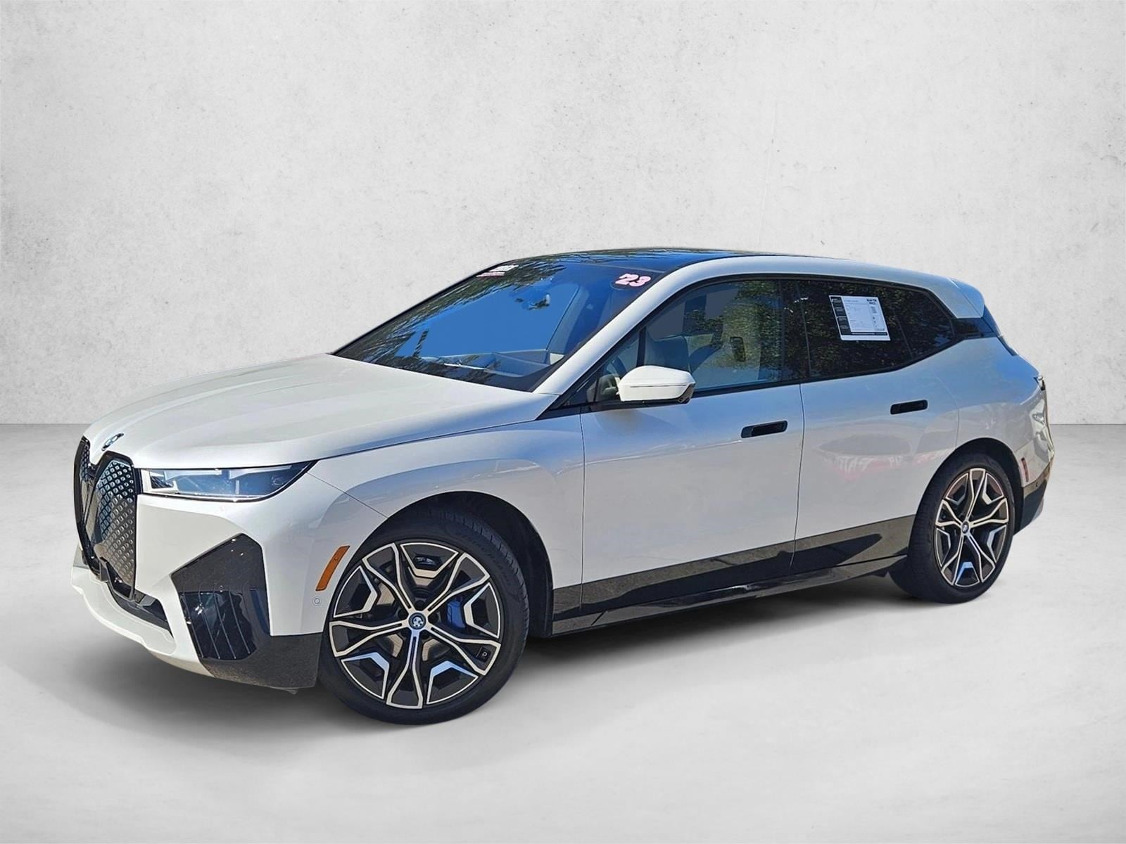 2023 BMW iX Base's photo