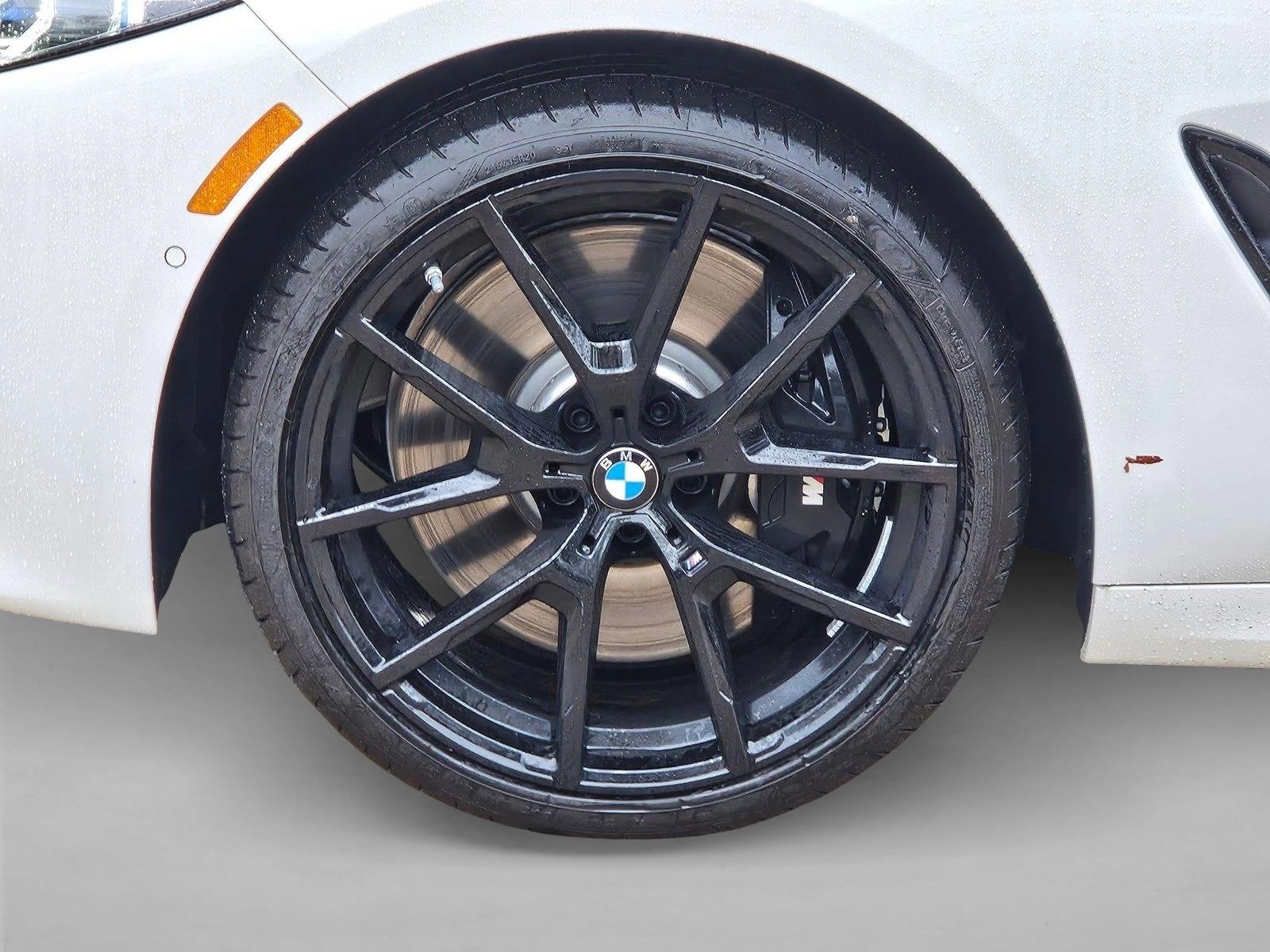 2026 BMW 8 Series M850i - Photo 18