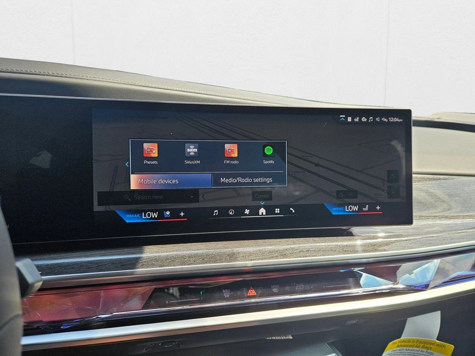 2026 BMW i7 50 - Photo 16