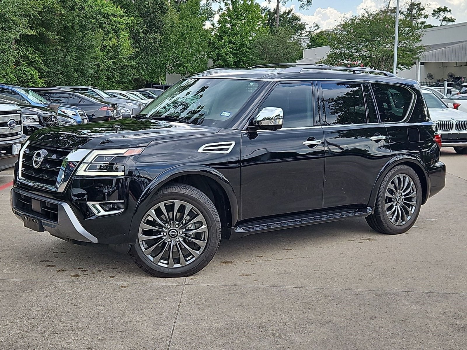 2023 Nissan Armada Platinum 4X2's photo