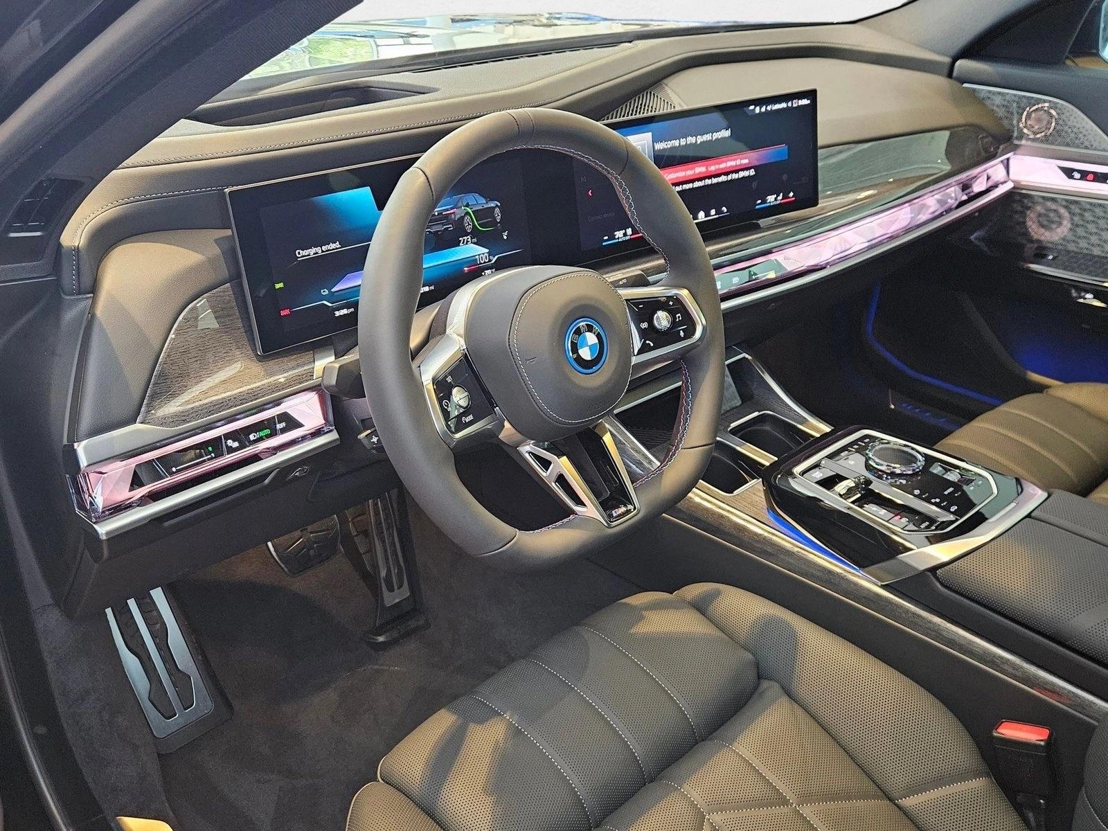 2025 BMW i7 M70 - Photo 7