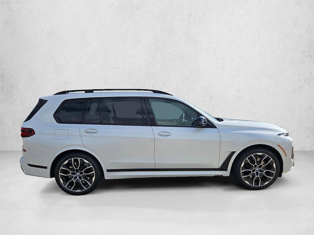 New 2026 BMW X7 M60i SUV