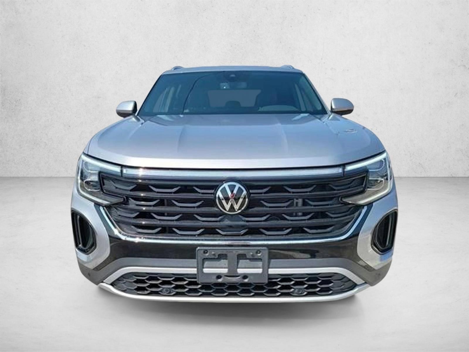 2024 Volkswagen Atlas Cross Sport SE Technology photo 2