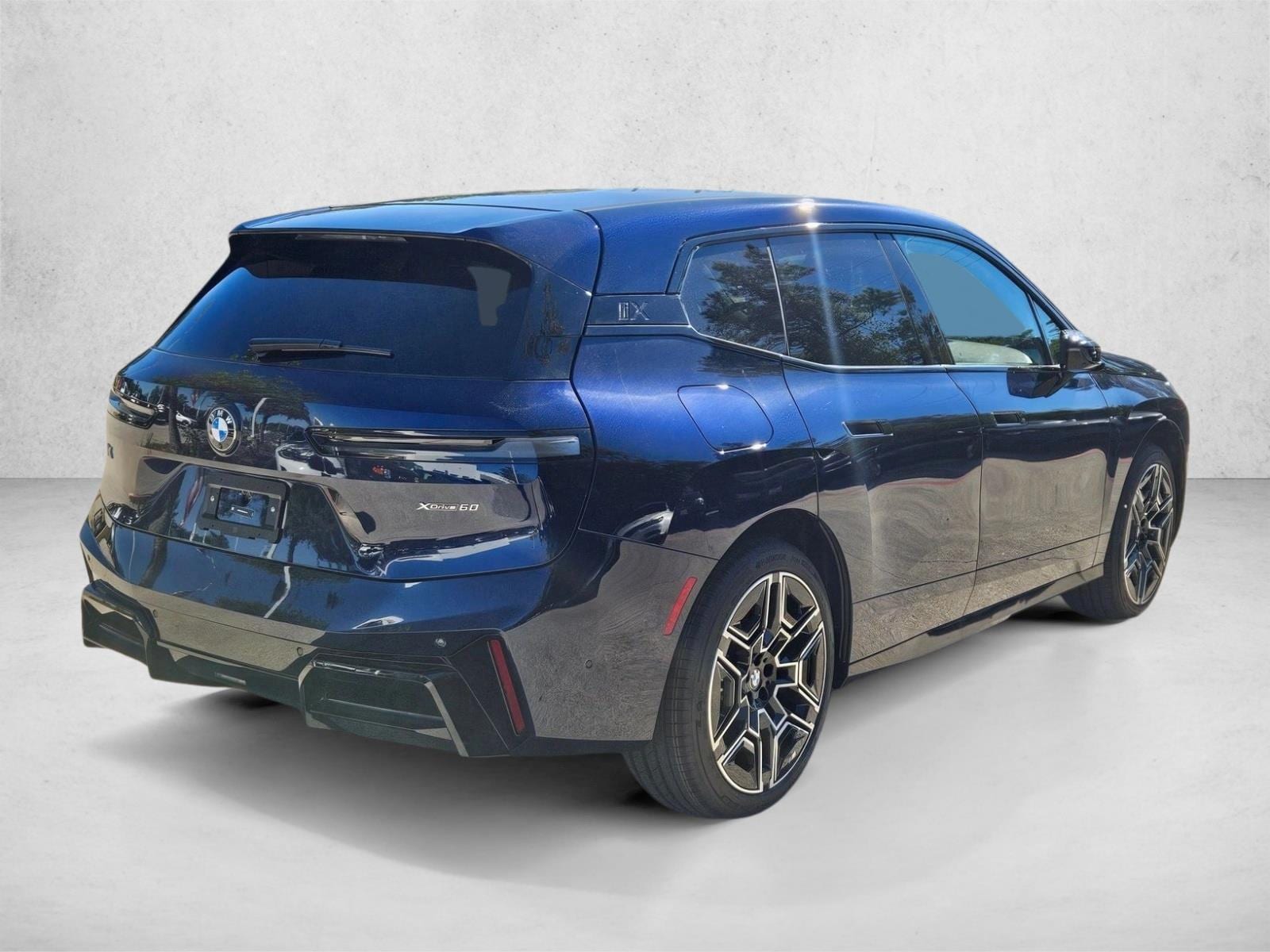 2026 BMW iX 60 - Photo 5