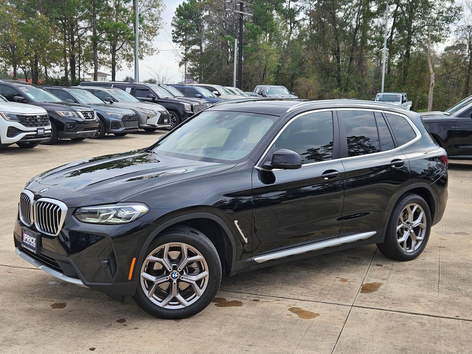 2022 BMW X3 30i's photo