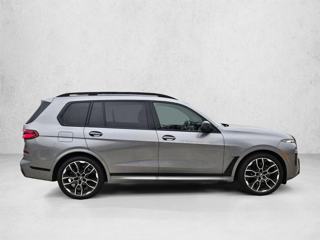 New 2026 BMW X7 M60i SUV