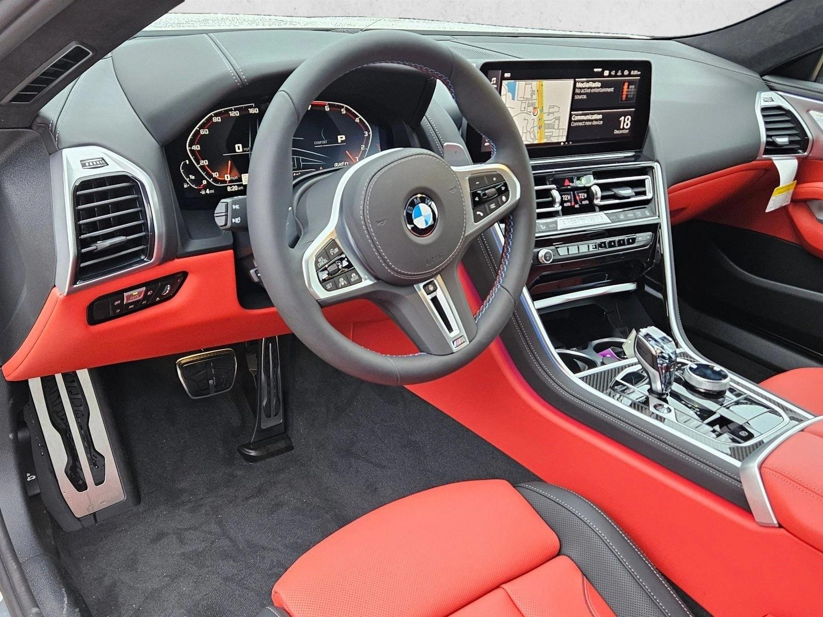 2026 BMW 8 Series M850i - Photo 9