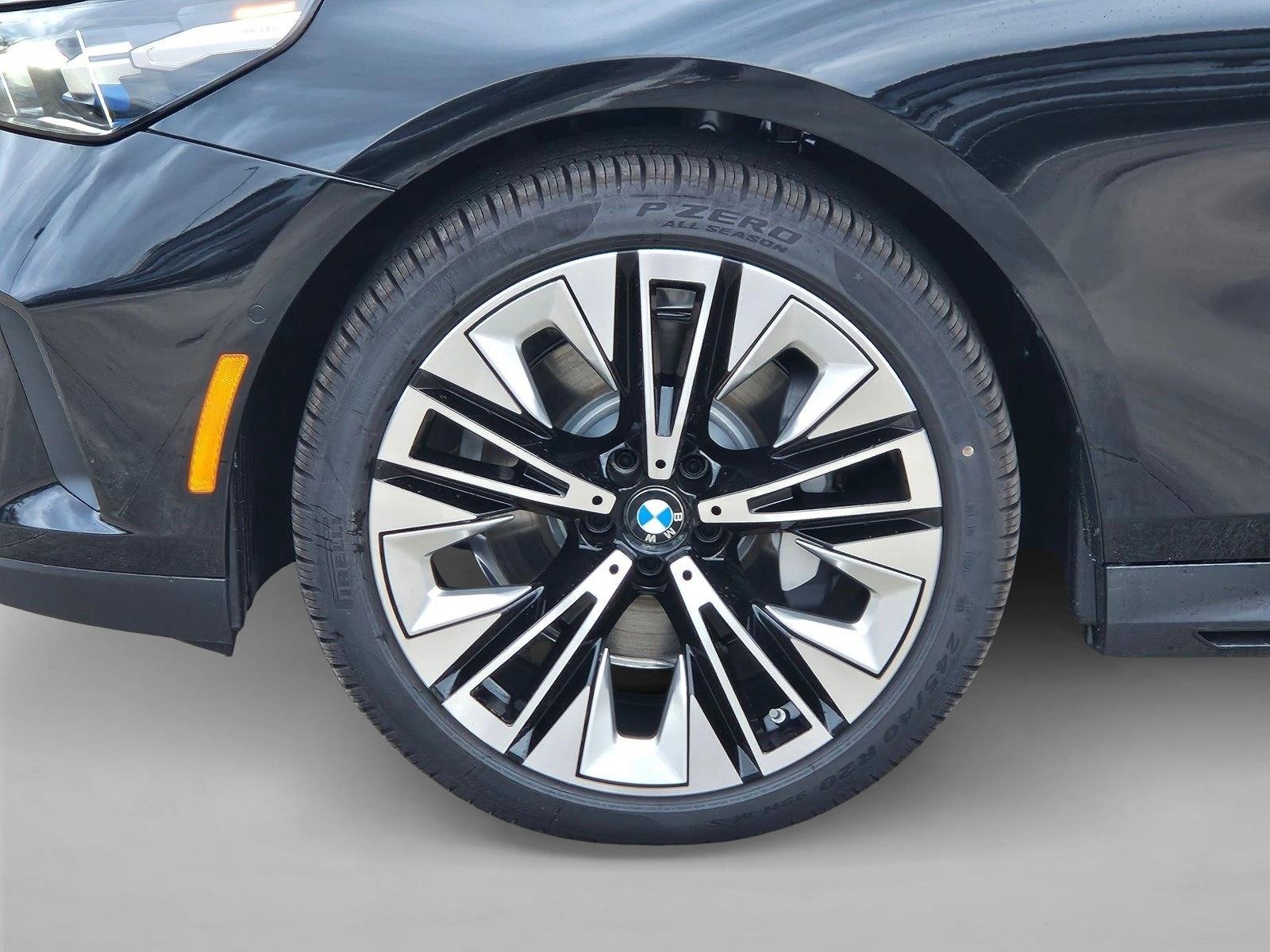 2026 BMW 5 Series 530i - Photo 18