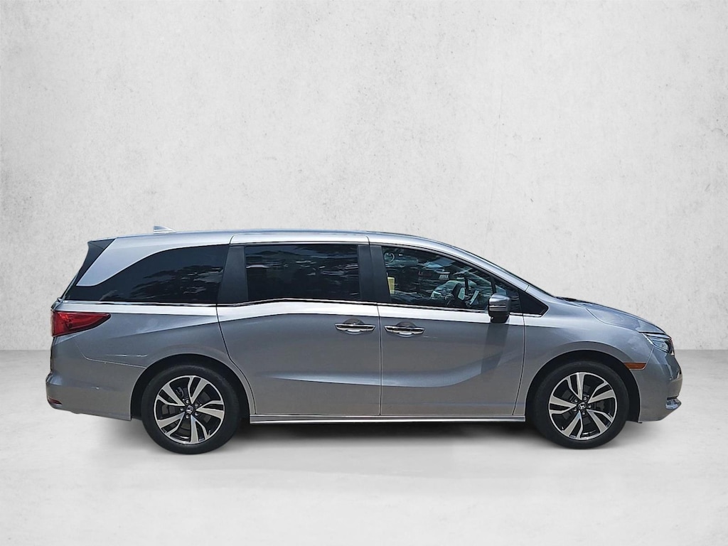 Used 2024 Honda Odyssey Touring Van