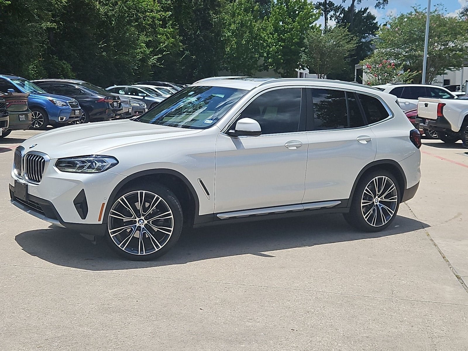 2023 BMW X3 sDrive30i's photo