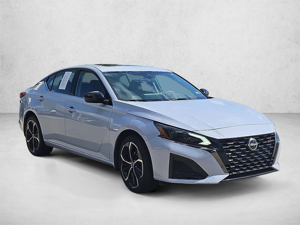 Used 2023 Nissan Altima 2.5 SR Sedan