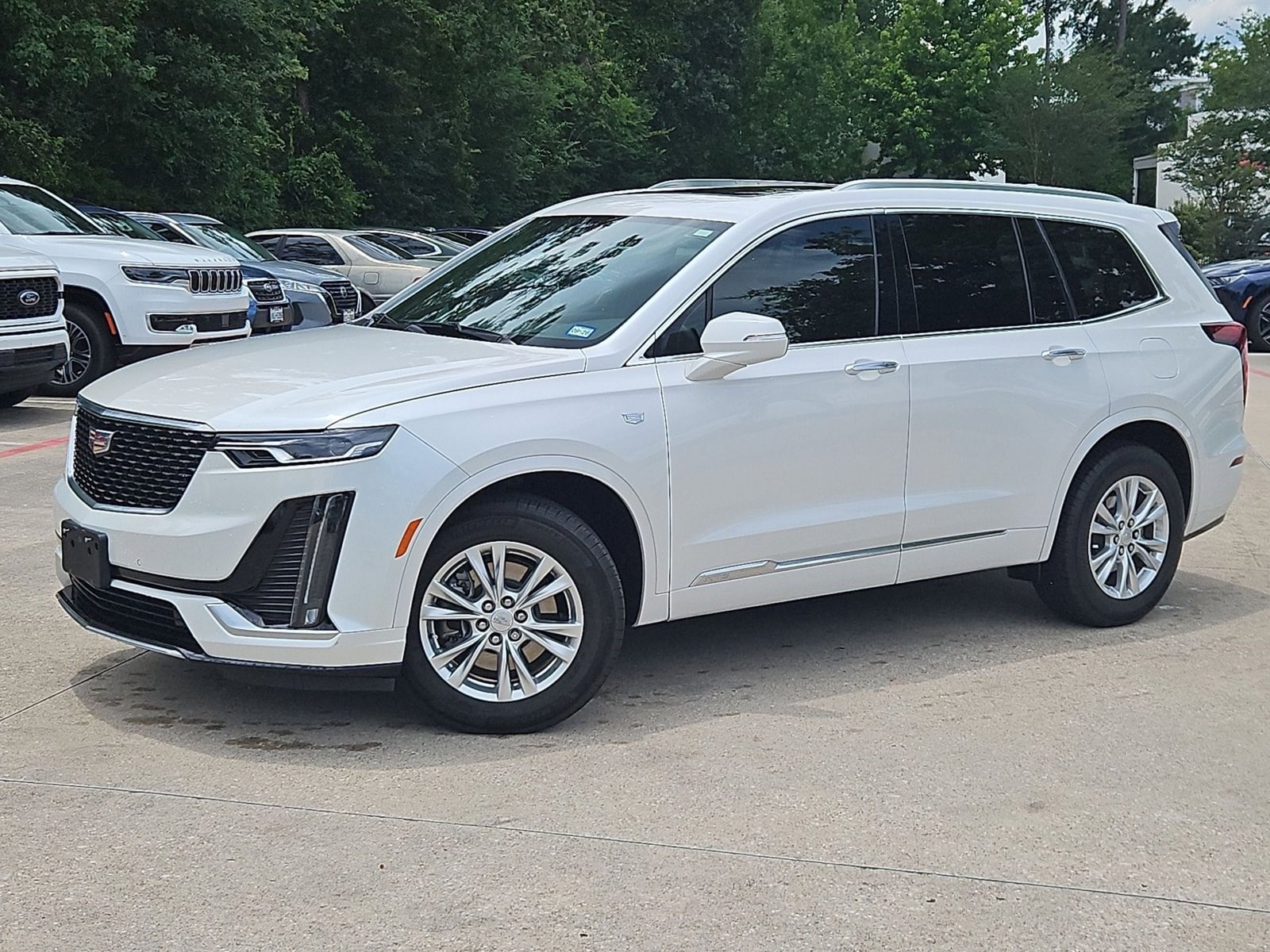 2024 Cadillac XT6 Luxury Auto's photo