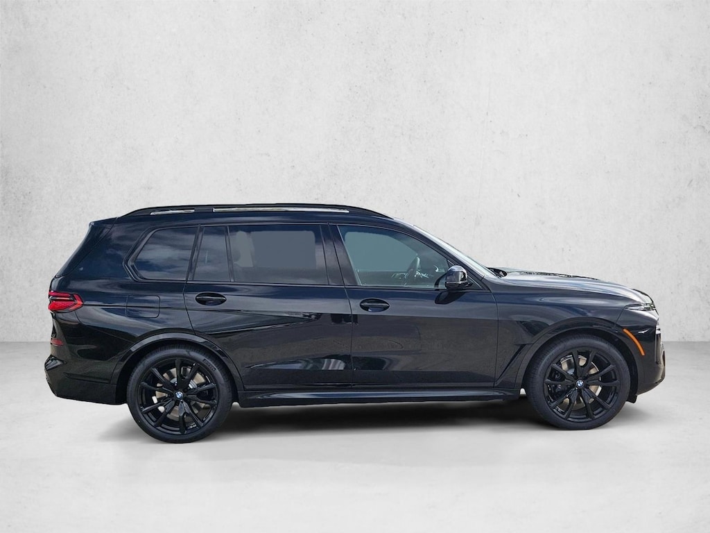 New 2026 BMW X7 M60i SUV