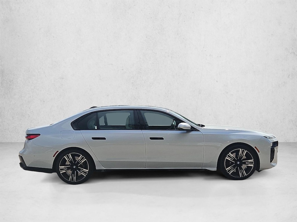Certified 2025 BMW 760i xDrive Sedan