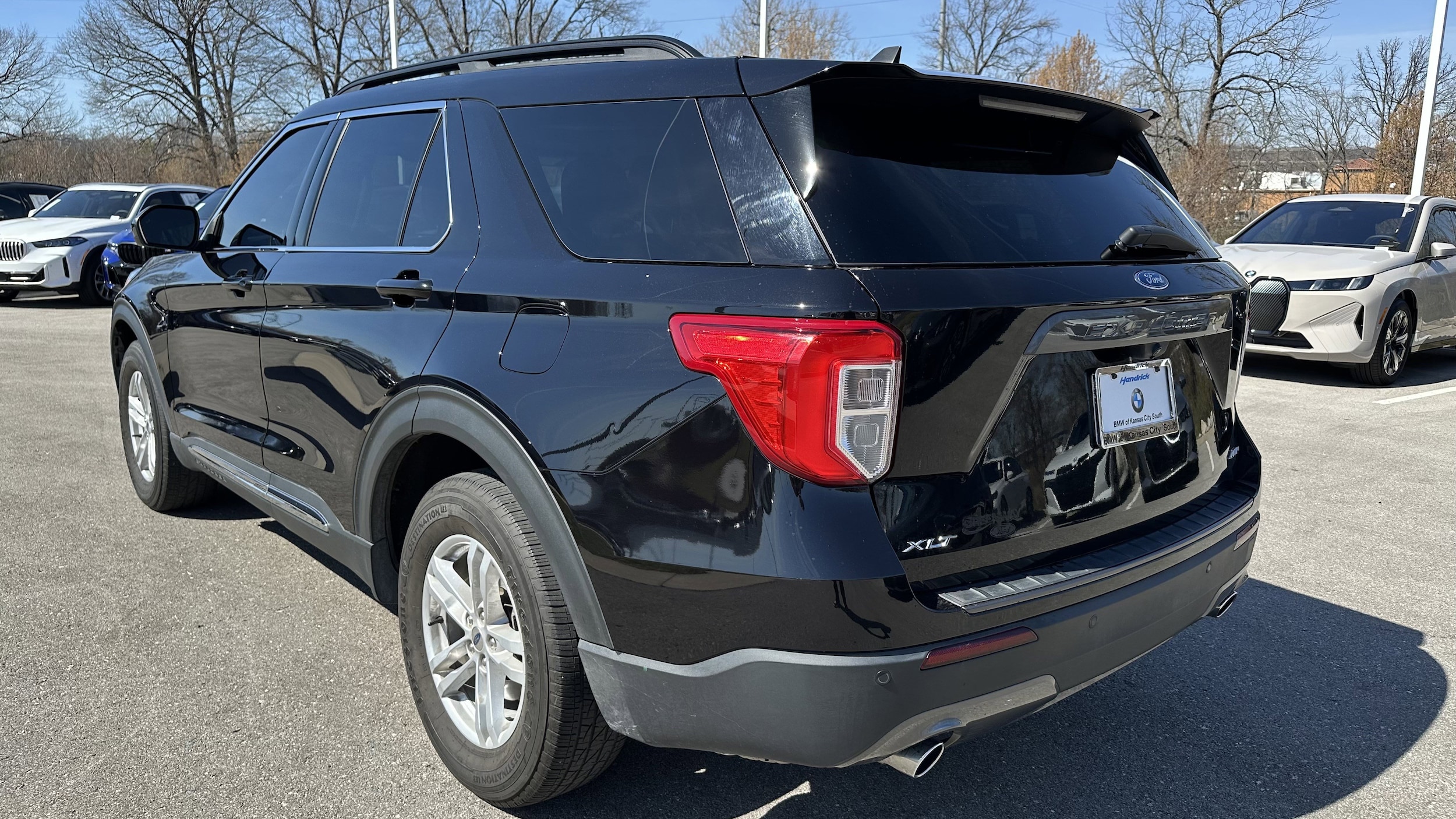 2022 Ford Explorer XLT photo 3