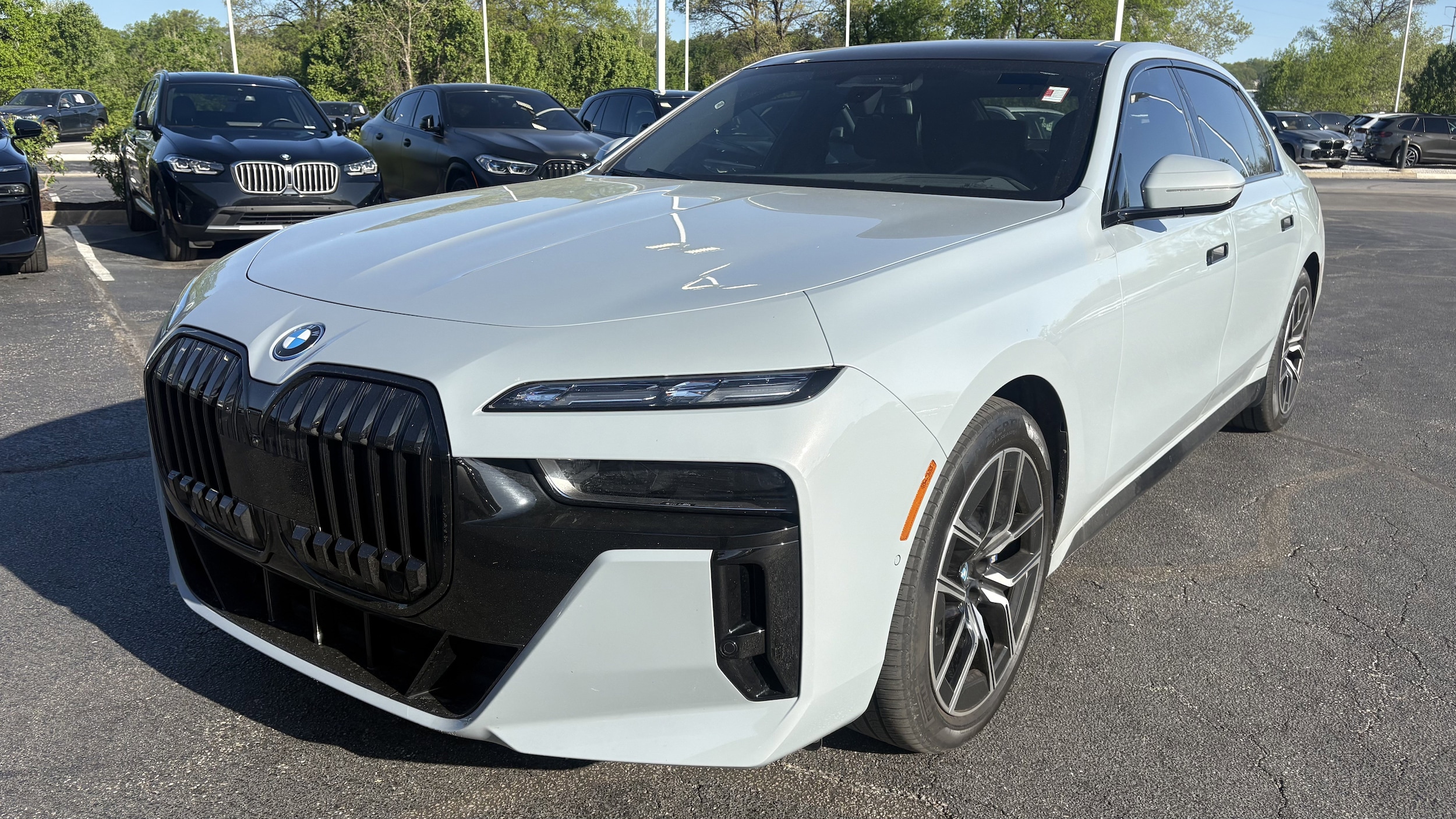 2023 BMW i7 xDrive60 photo 4