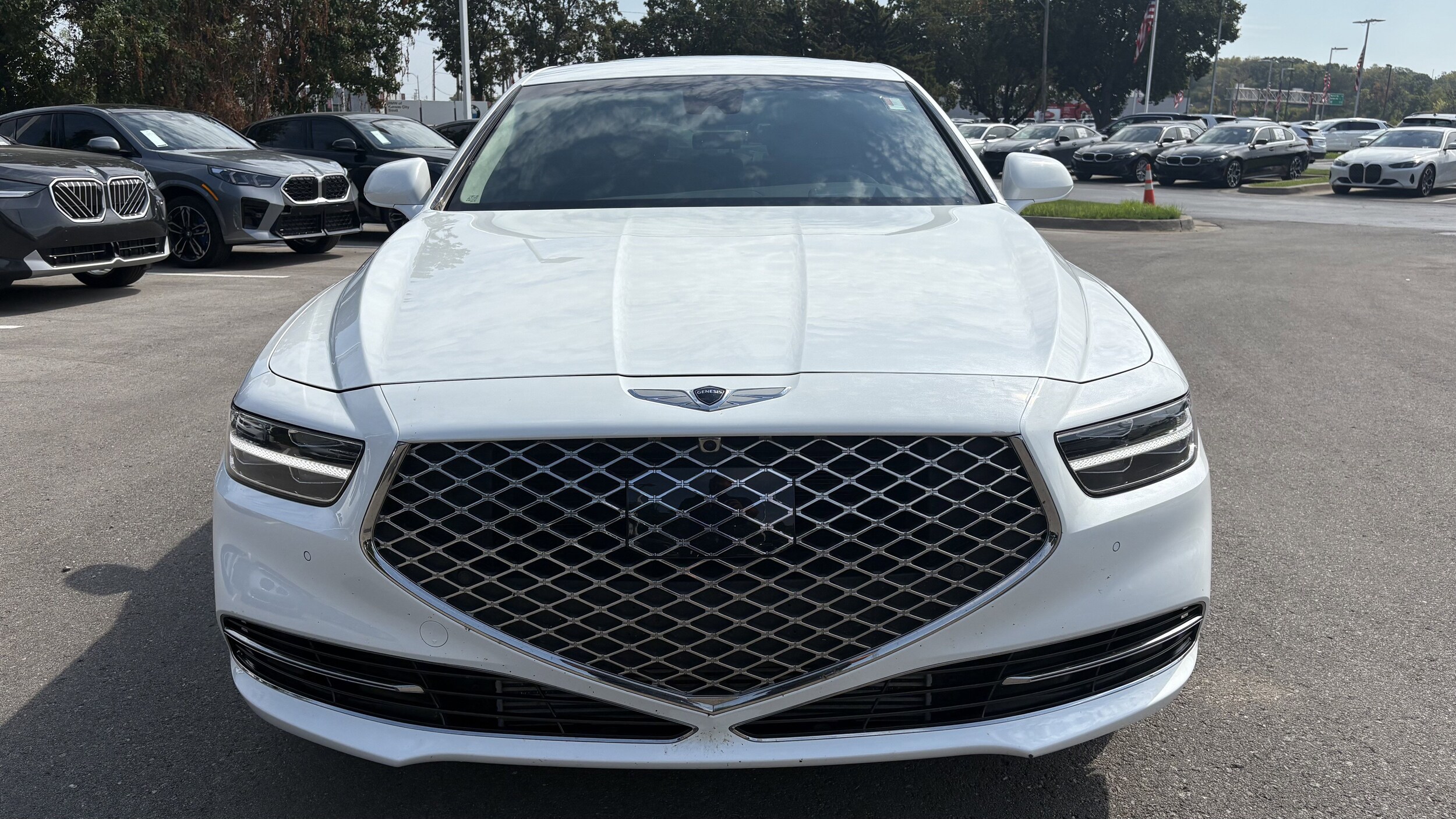2022 Genesis G90 3.3T Premium photo 3