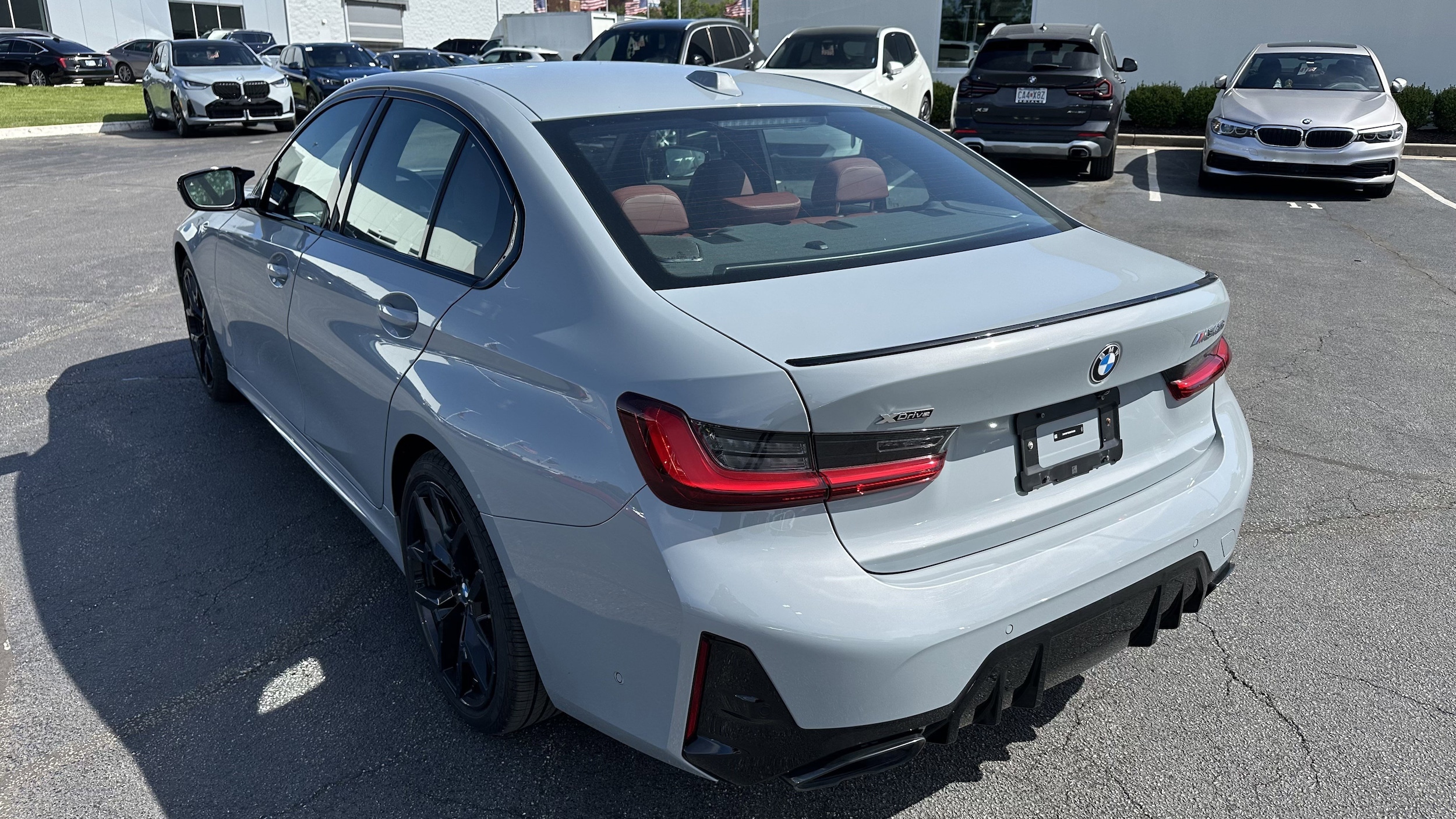 2025 BMW 3 Series M340i xDrive photo 3