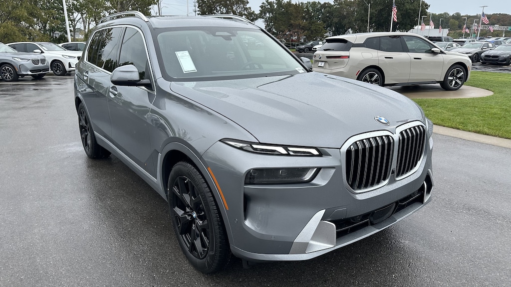 New 2026 BMW X7 xDrive40i SUV