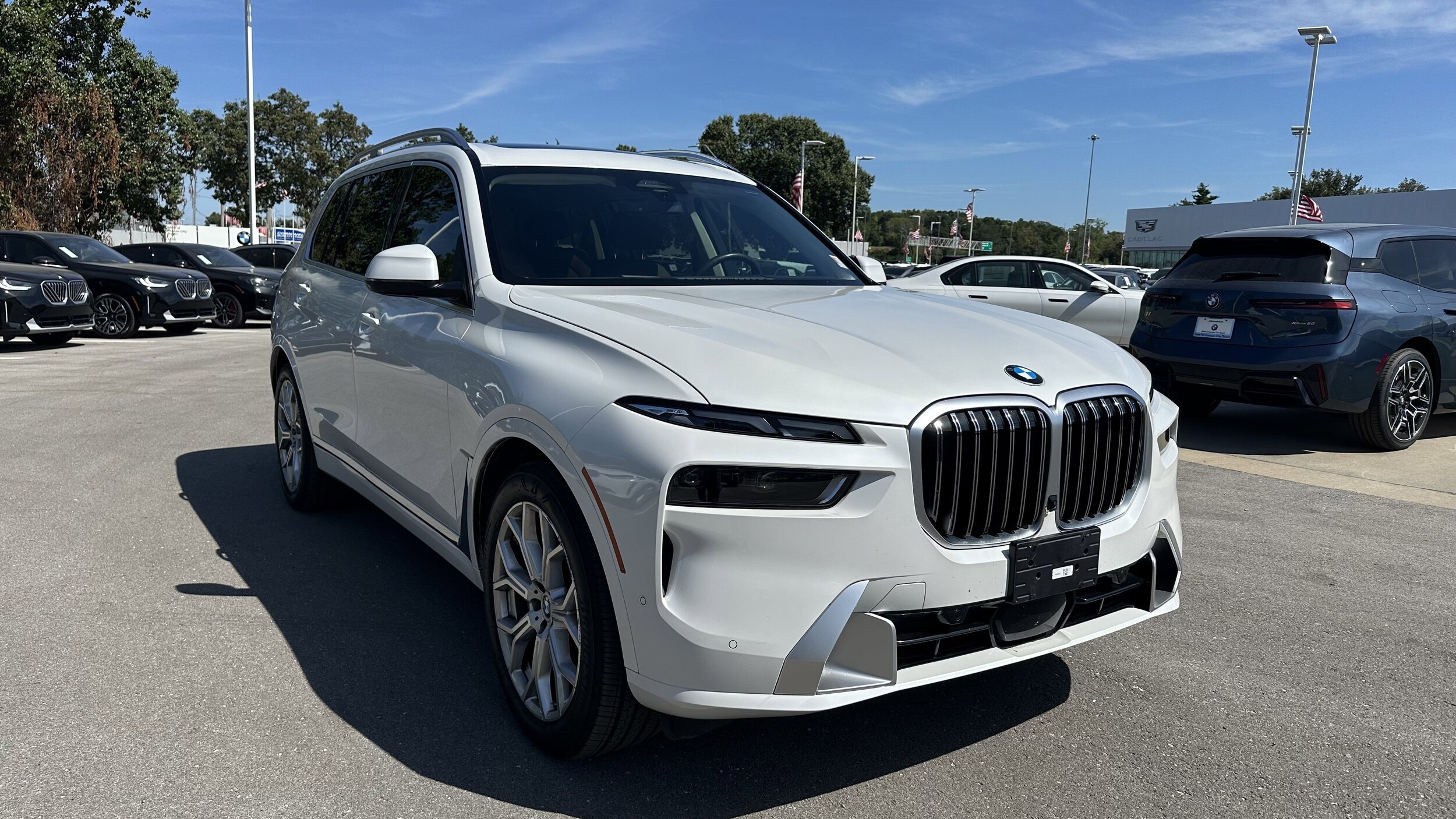 2023 Bmw X7 xDrive40i photo 2