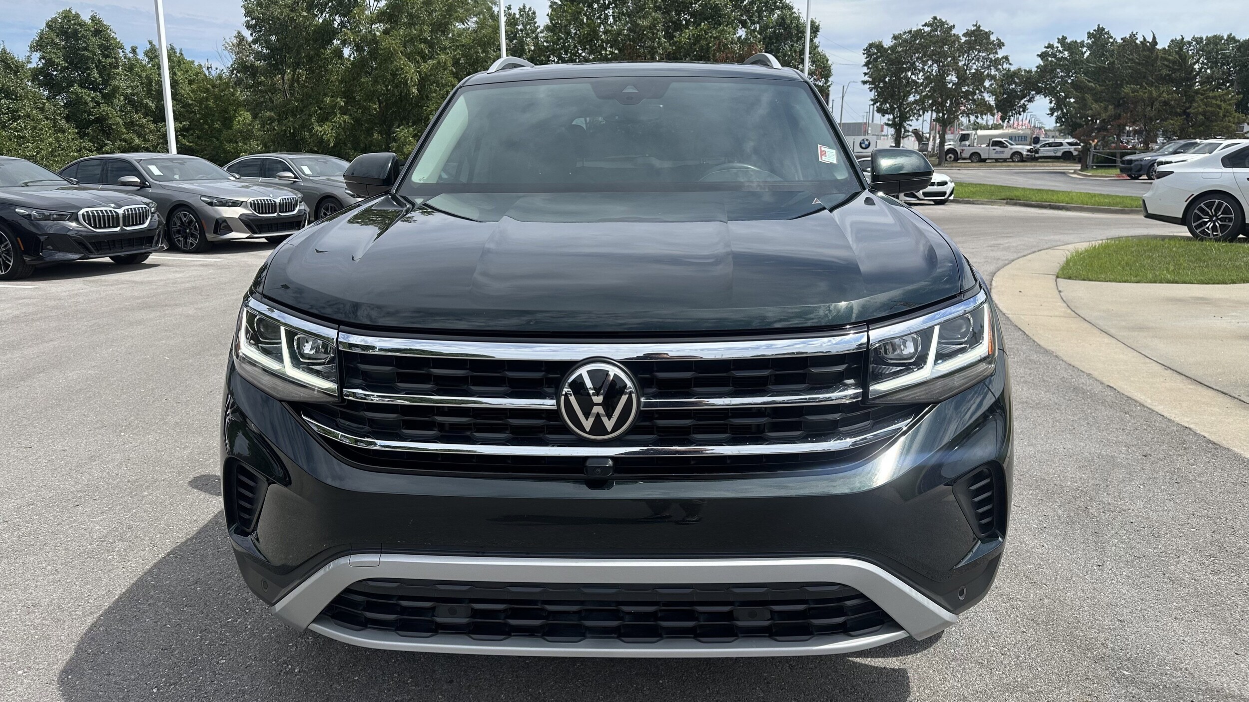 2021 Volkswagen Atlas V6 SEL Premium photo 3
